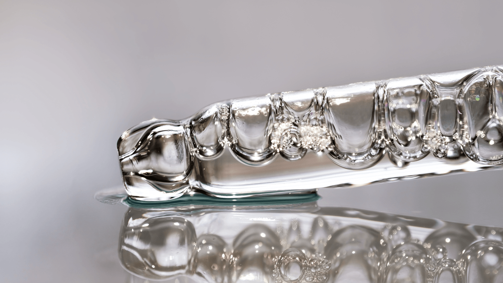 Schwarz_und_Rose_elegant_einfache_foto_blumig_brand_geschaeft_foto_studio_facebook_Titel-bilder_11 - DOC.BERGER | EFFECT