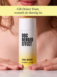 DOC BERGER EFFECT Tonic Intense versorgt normale bis ölige Haut nach der Reinigung mit klärender Pflege, bringt die Haut in Balance und bereitet sie ideal auf Seren und weitere Wirkstoffe vor.