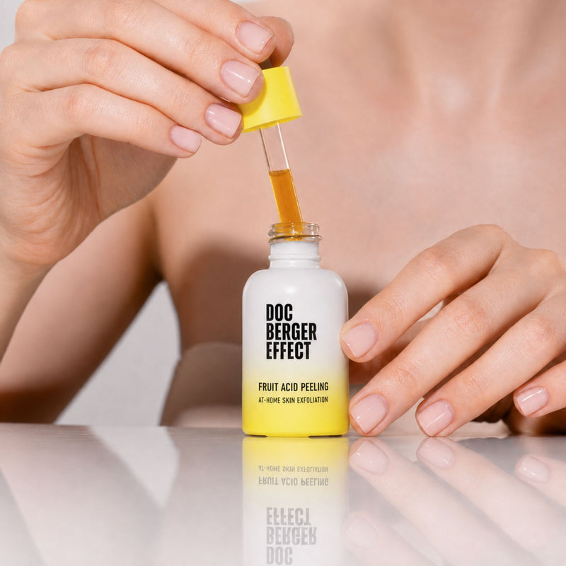 DOC BERGER EFFECT Fruit Acid Peeling – intensives Fruchtsäurepeeling für zuhause mit AHA und BHA bei verstopften Poren, Unreinheiten, Mitessern, rauer Haut und fahlem Teint. Geeignet für die regelmäßige chemische Exfoliation, wenn abgestorbene Hautzellen gelöst und Poren sichtbar verfeinert werden sollen. Eine hochwertige Option für alle, die nach dem besten Fruchtsäurepeeling für ein glatteres, klareres und strahlenderes Hautbild suchen.