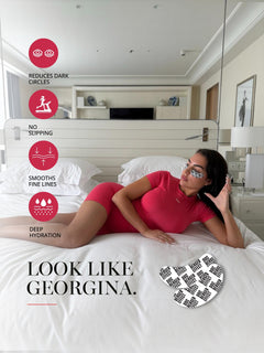 Georgina Rodriguez, bekannt als Unternehmerin, Model und Partnerin von Fußballstar Cristiano Ronaldo, entspannt mit DOC BERGER EFFECT Glowing Eye Patches. Die Augenpads unterstützen die Reduzierung von Augenringen, versorgen die Haut mit Feuchtigkeit und helfen dabei, feine Trockenheitslinien zu glätten.