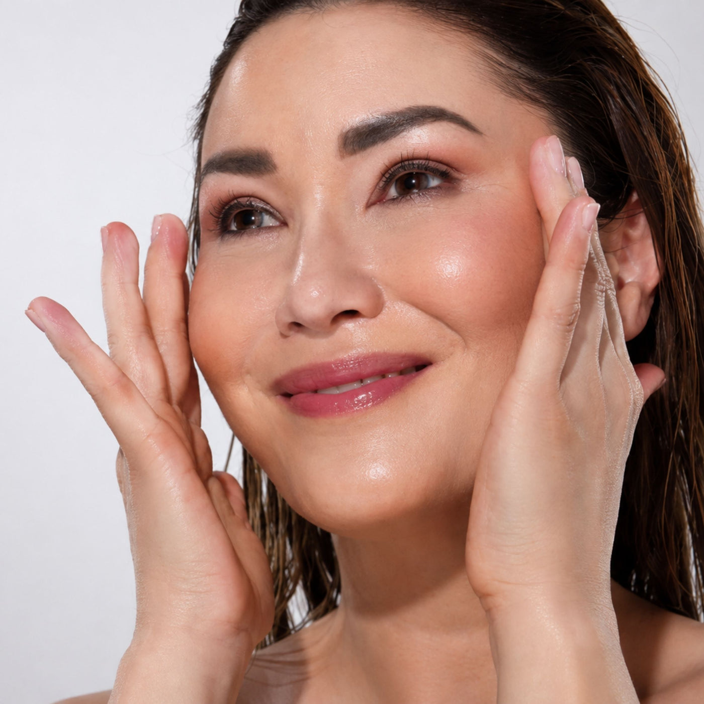 DOC BERGER EFFECT Purifying Power Serum gegen Pigmentflecken, Unreinheiten und einen ungleichmäßigen Hautton – mit Azelainsäure-Derivat und Tranexamsäure für ein klareres, ebenmäßigeres Hautbild und anspruchsvolle Haut ab 40.