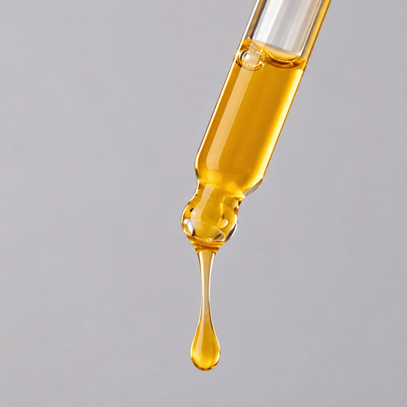 DOC BERGER EFFECT Purifying Power Serum mit Tranexamsäure und Azelainsäure-Derivat zur Pflege bei Pigmentflecken, Unreinheiten und Verfärbungen – unterstützt einen ebenmäßigen, klaren Teint und verfeinert sichtbar das Hautbild.